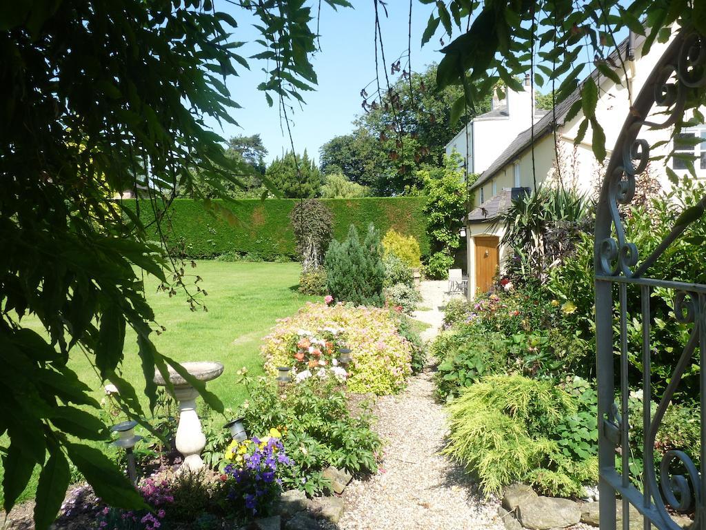 Bed & Breakfast Oakenholt Farm
